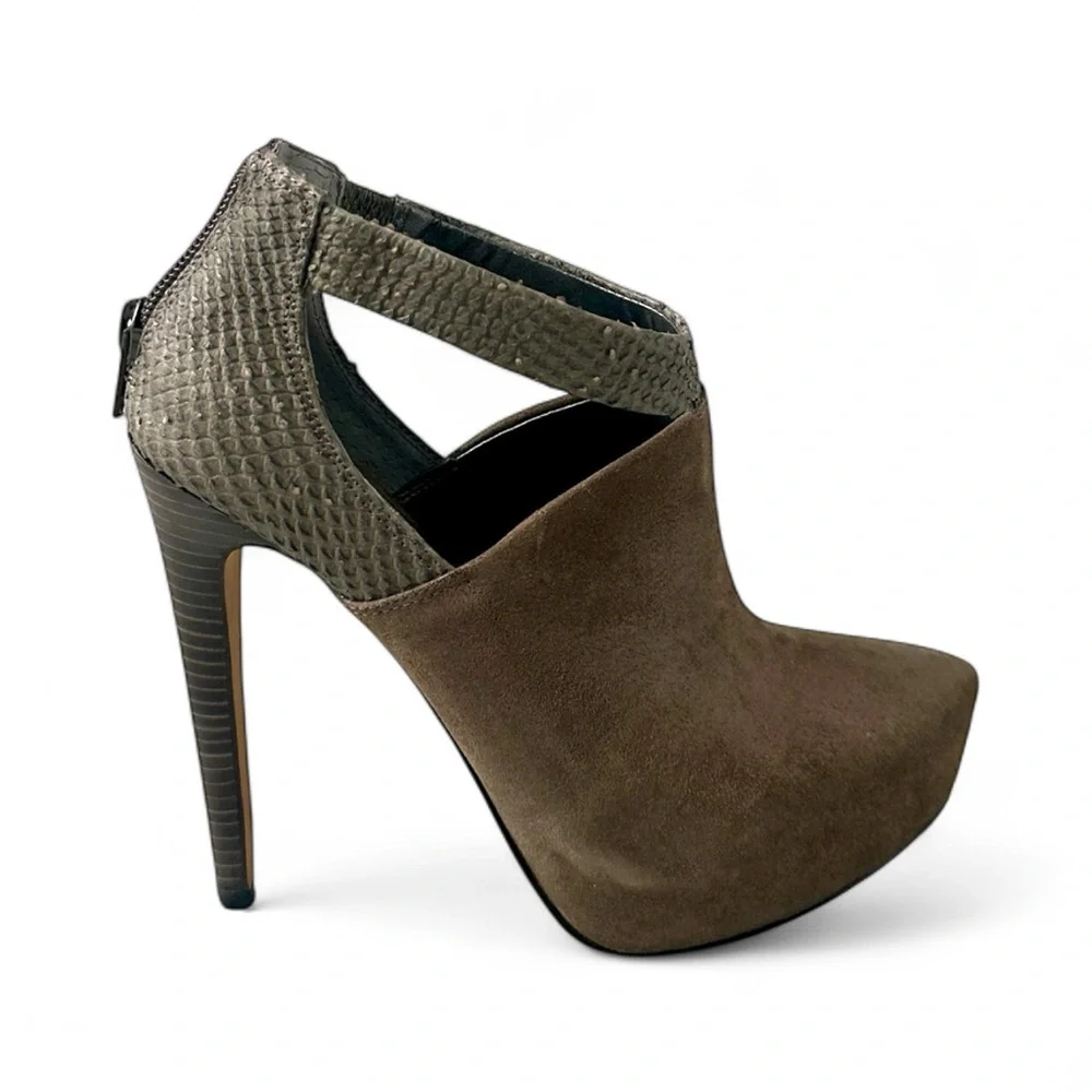 Jessica Simpson JS-Fionna Grey Leather Cutout Booties Heels Size 6.5M - Picture 1 of 14